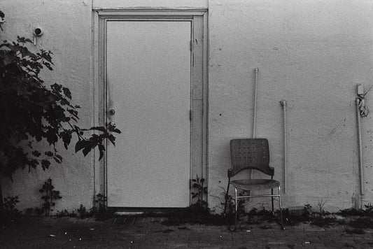 Mari Castellano: "Smoke Break in Beacon Hill" Print